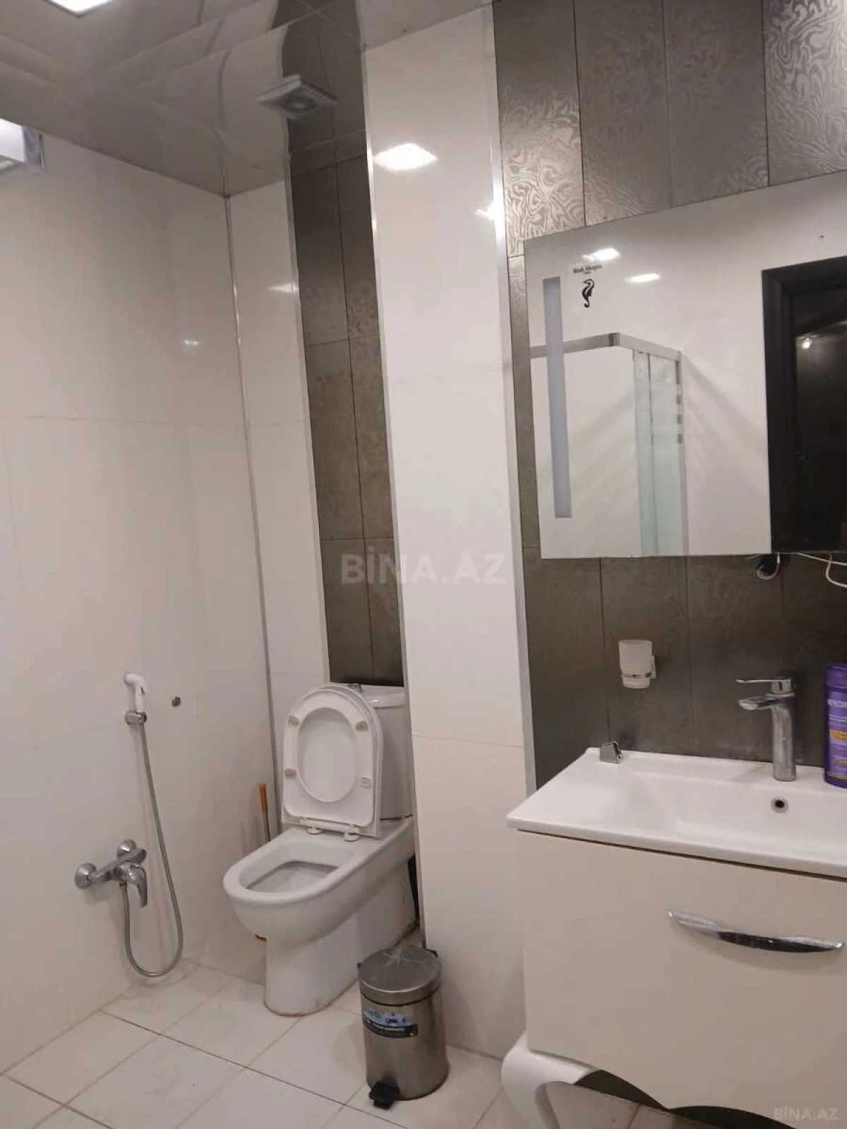 Kirayə verilir 3 otaqlı mənzil 170 m²