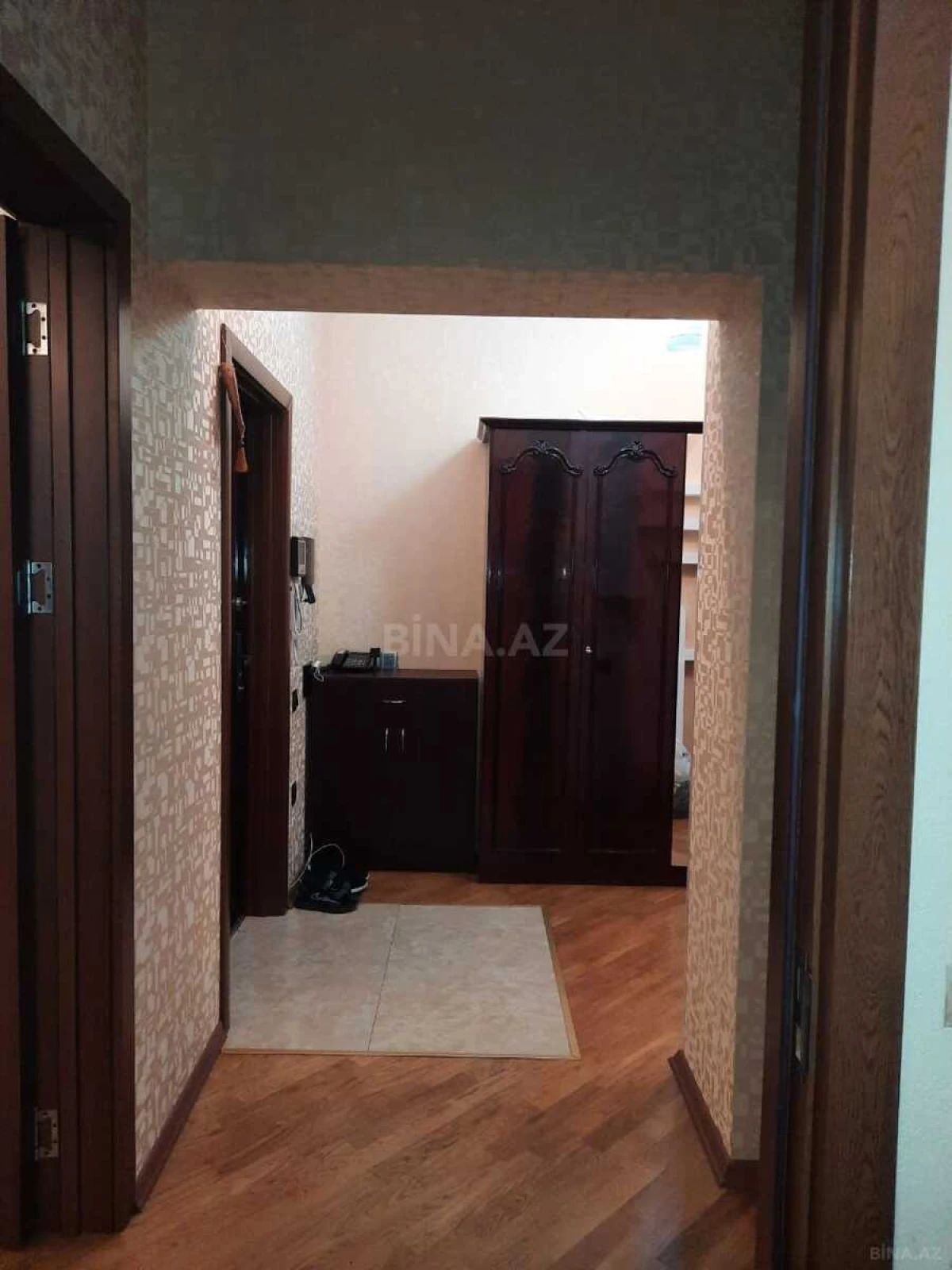 Kirayə verilir 2 otaqlı mənzil 81 m²