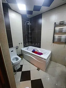 Kirayə verilir 2 otaqlı mənzil 81 m²