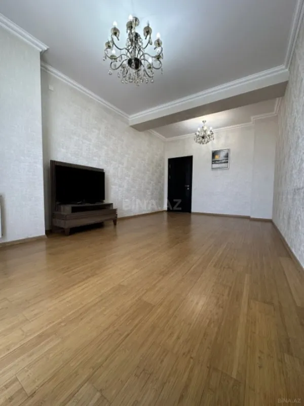 Satılır 2 otaqlı mənzil 80 m²