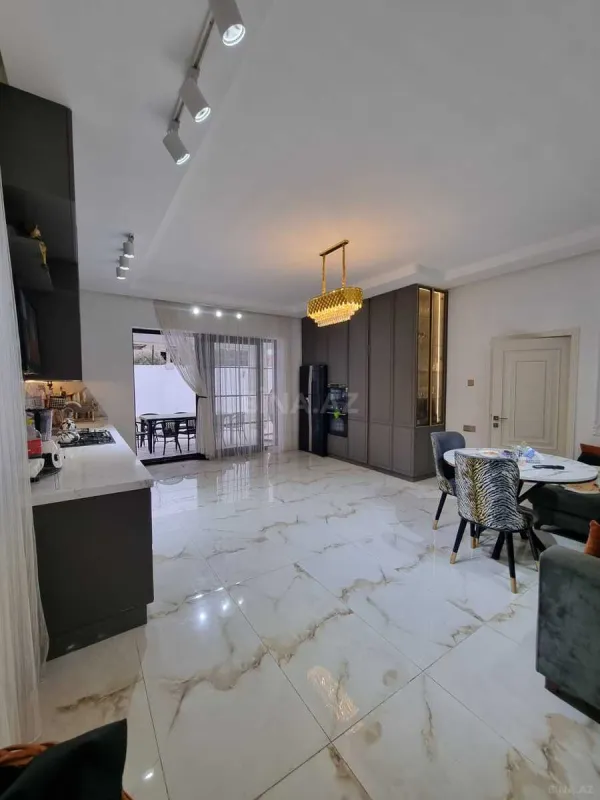 Satılır 5 otaqlı həyət evi 220 m²