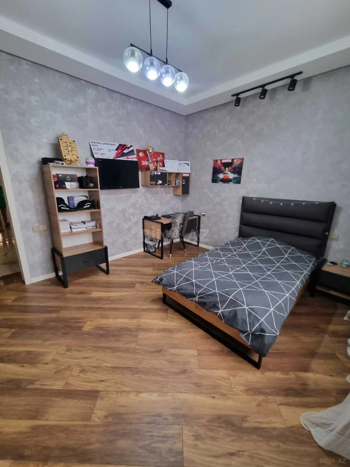 Satılır 5 otaqlı həyət evi 220 m²