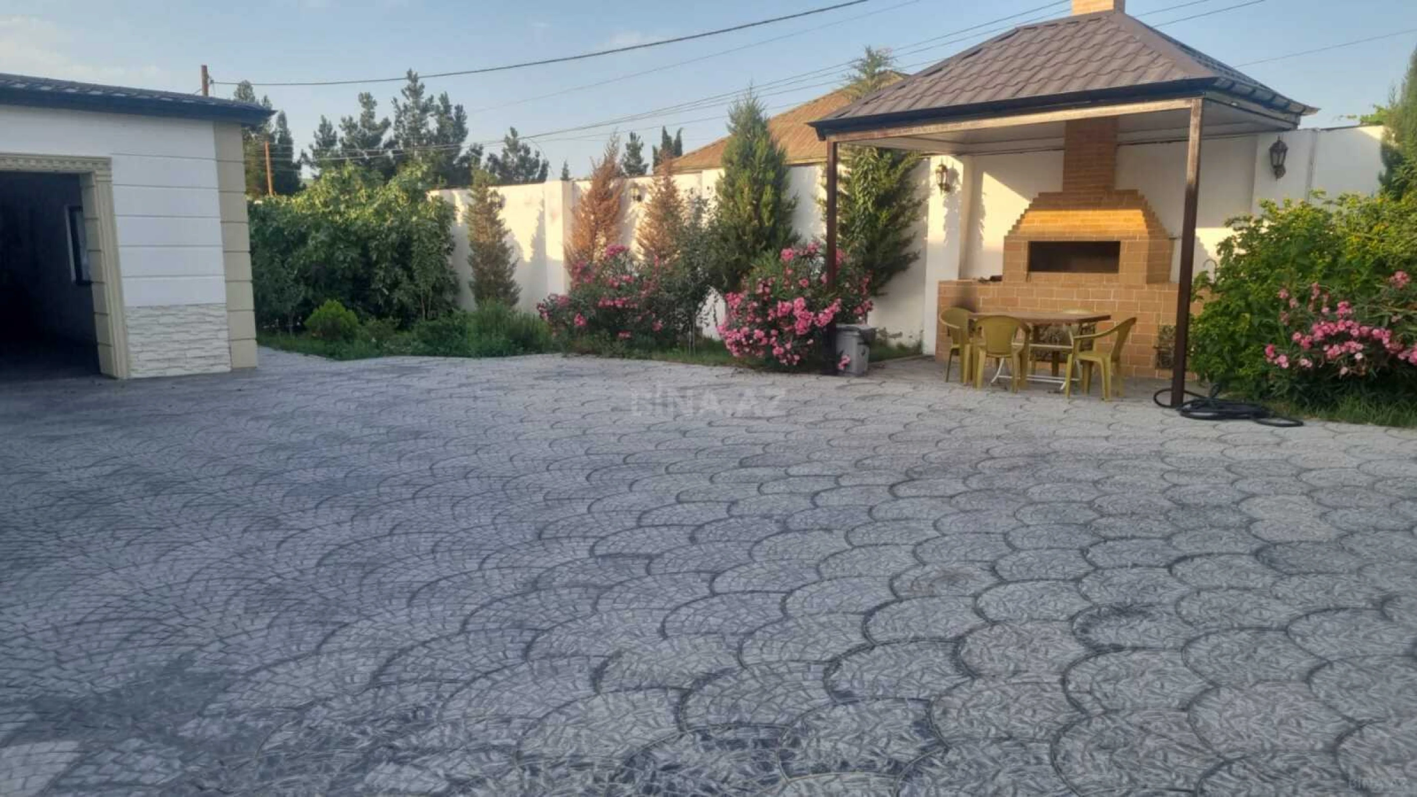 Satılır 5 otaqlı həyət evi 220 m²
