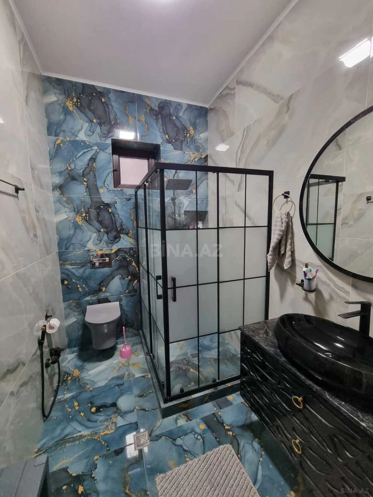 Satılır 5 otaqlı həyət evi 220 m²