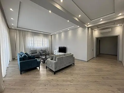 Kirayə verilir 3 otaqlı mənzil 152 m²