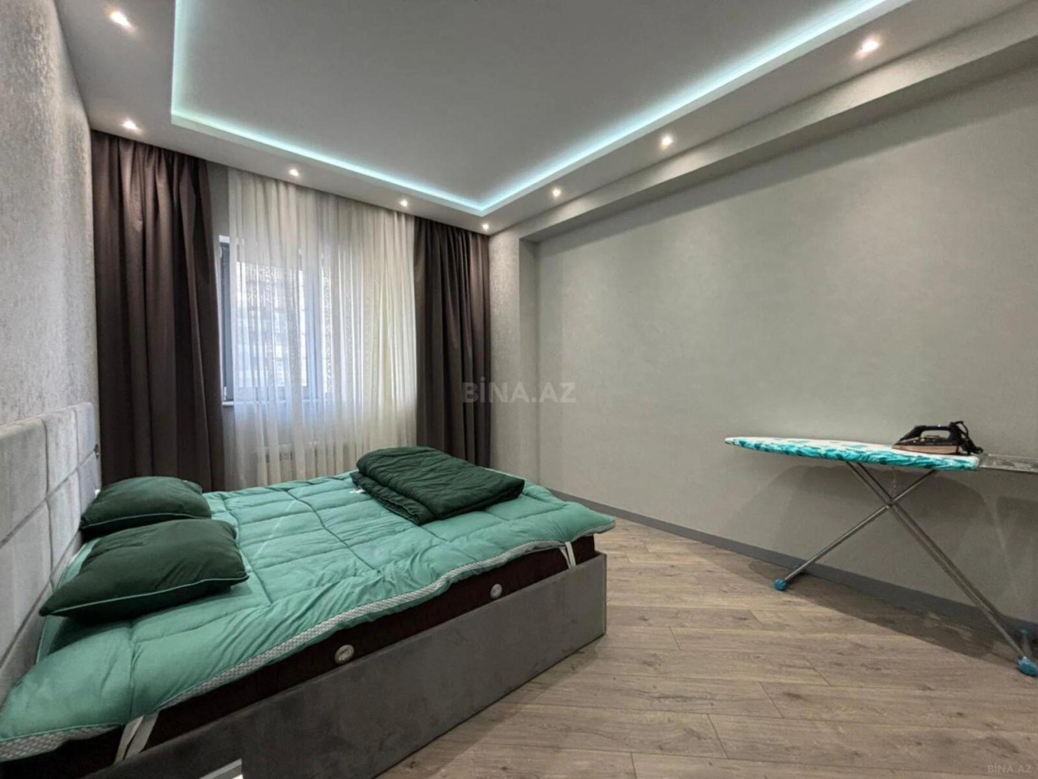 Kirayə verilir 3 otaqlı mənzil 152 m²