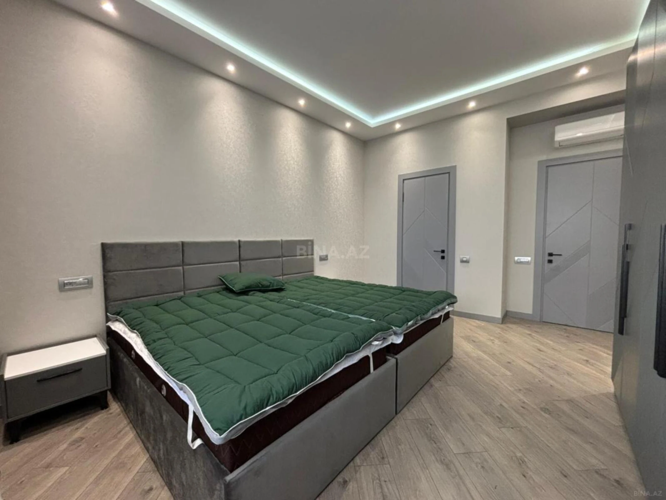 Kirayə verilir 3 otaqlı mənzil 152 m²
