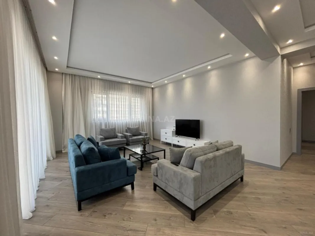 Kirayə verilir 3 otaqlı mənzil 152 m²