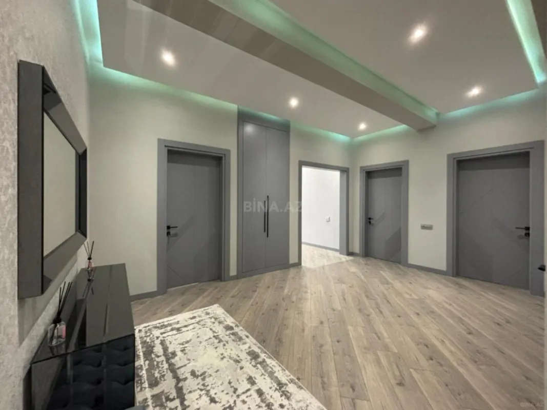 Kirayə verilir 3 otaqlı mənzil 152 m²