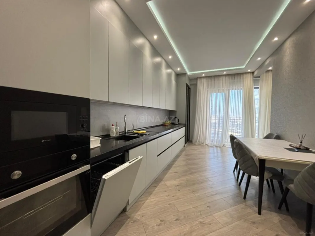 Kirayə verilir 3 otaqlı mənzil 152 m²