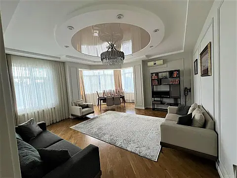 Satılır 3 otaqlı mənzil 141 m² — Bakı, 8-ci kilometr 3 otaq 141.00 m²