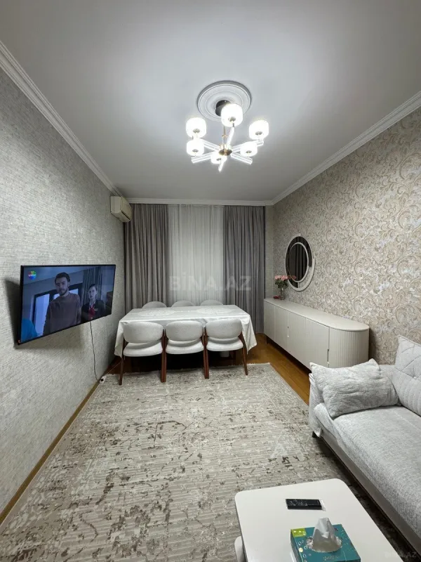 Satılır 2 otaqlı mənzil 62 m²