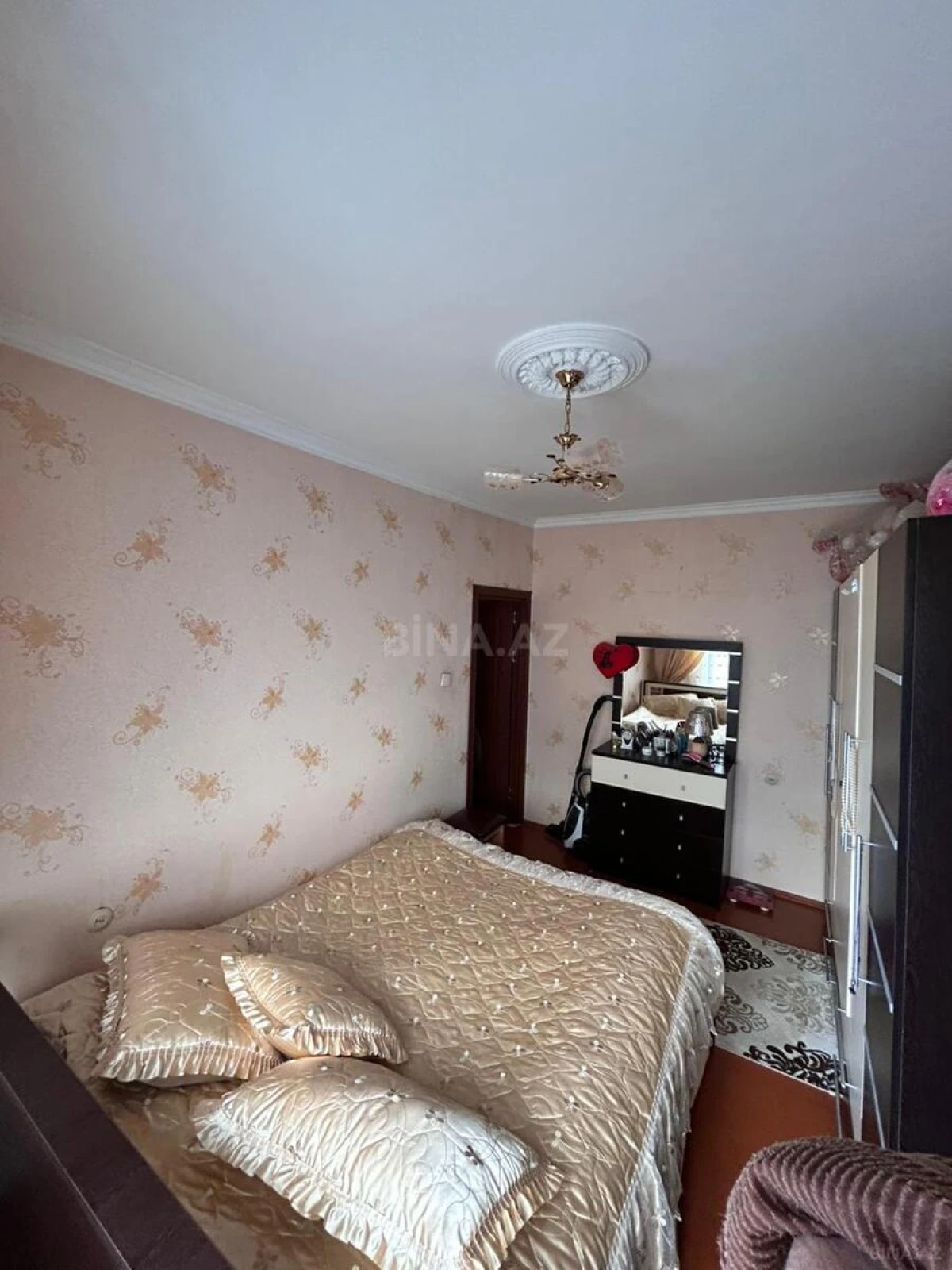 Satılır 3 otaqlı mənzil 72 m²