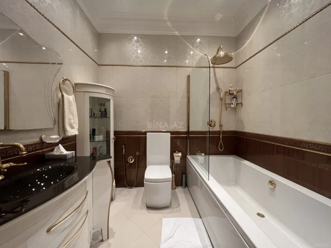 Kirayə verilir 4 otaqlı mənzil 230 m²