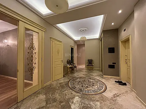 Kirayə verilir 4 otaqlı mənzil 230 m²