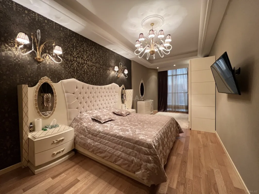 Kirayə verilir 4 otaqlı mənzil 230 m²