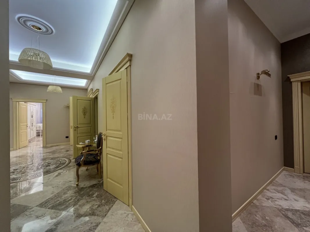 Kirayə verilir 4 otaqlı mənzil 230 m²