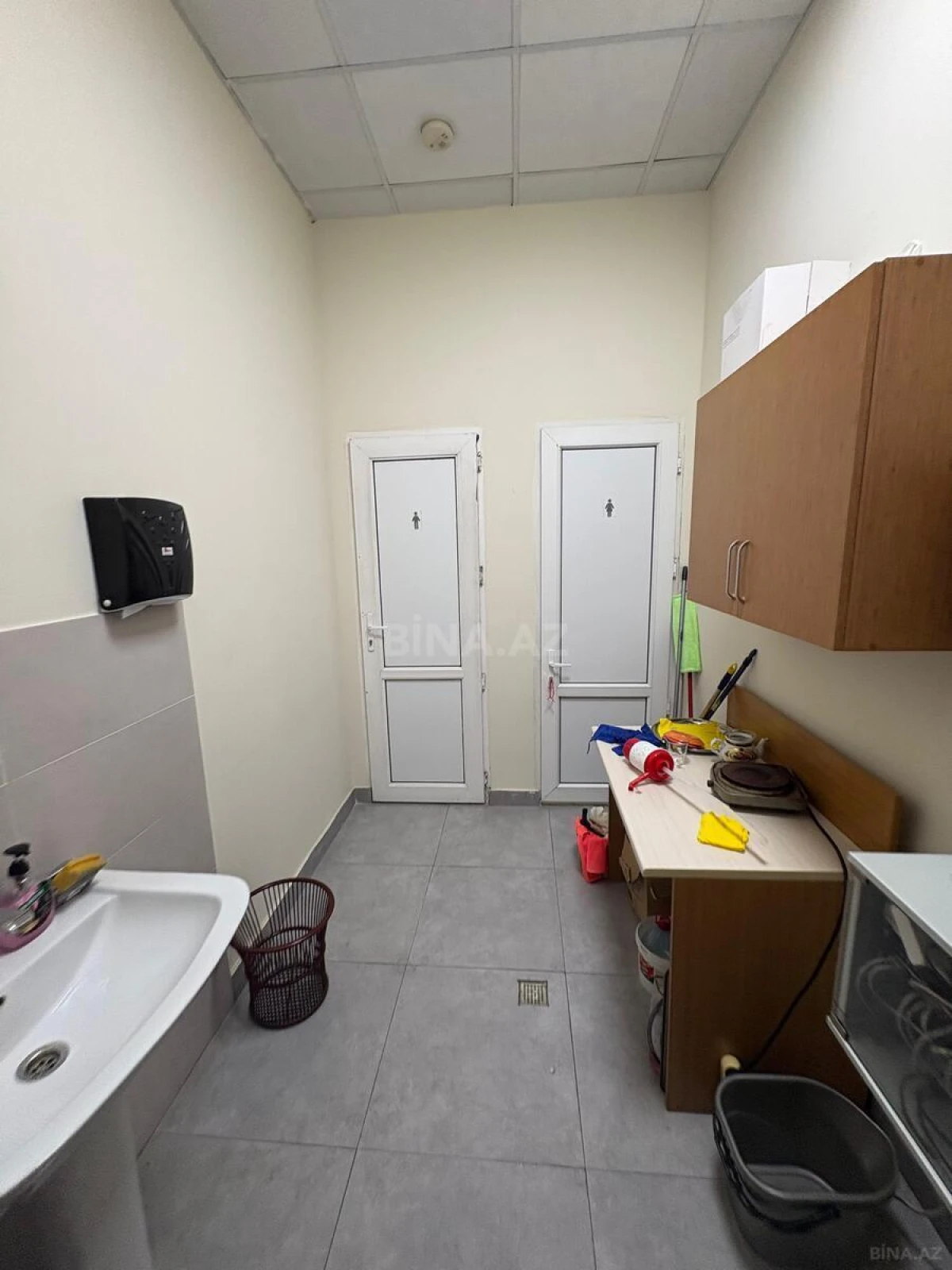 Satılır obyekt 168 m²