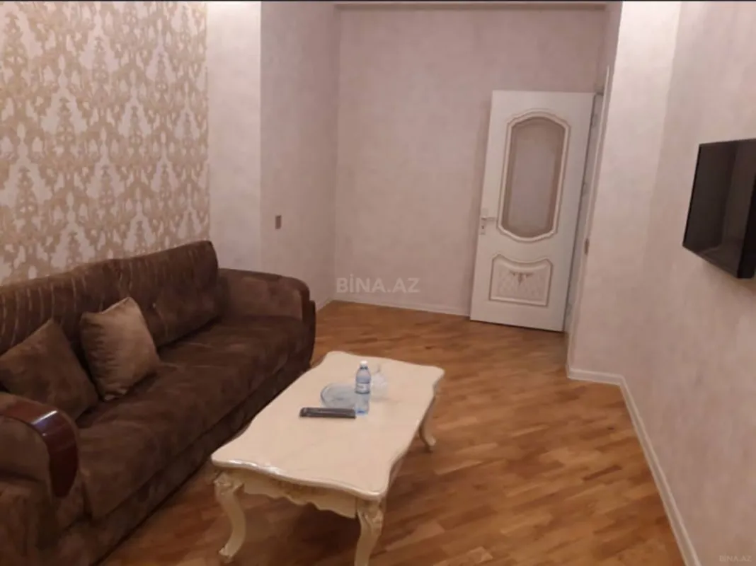 Kirayə verilir 2 otaqlı mənzil 60 m²