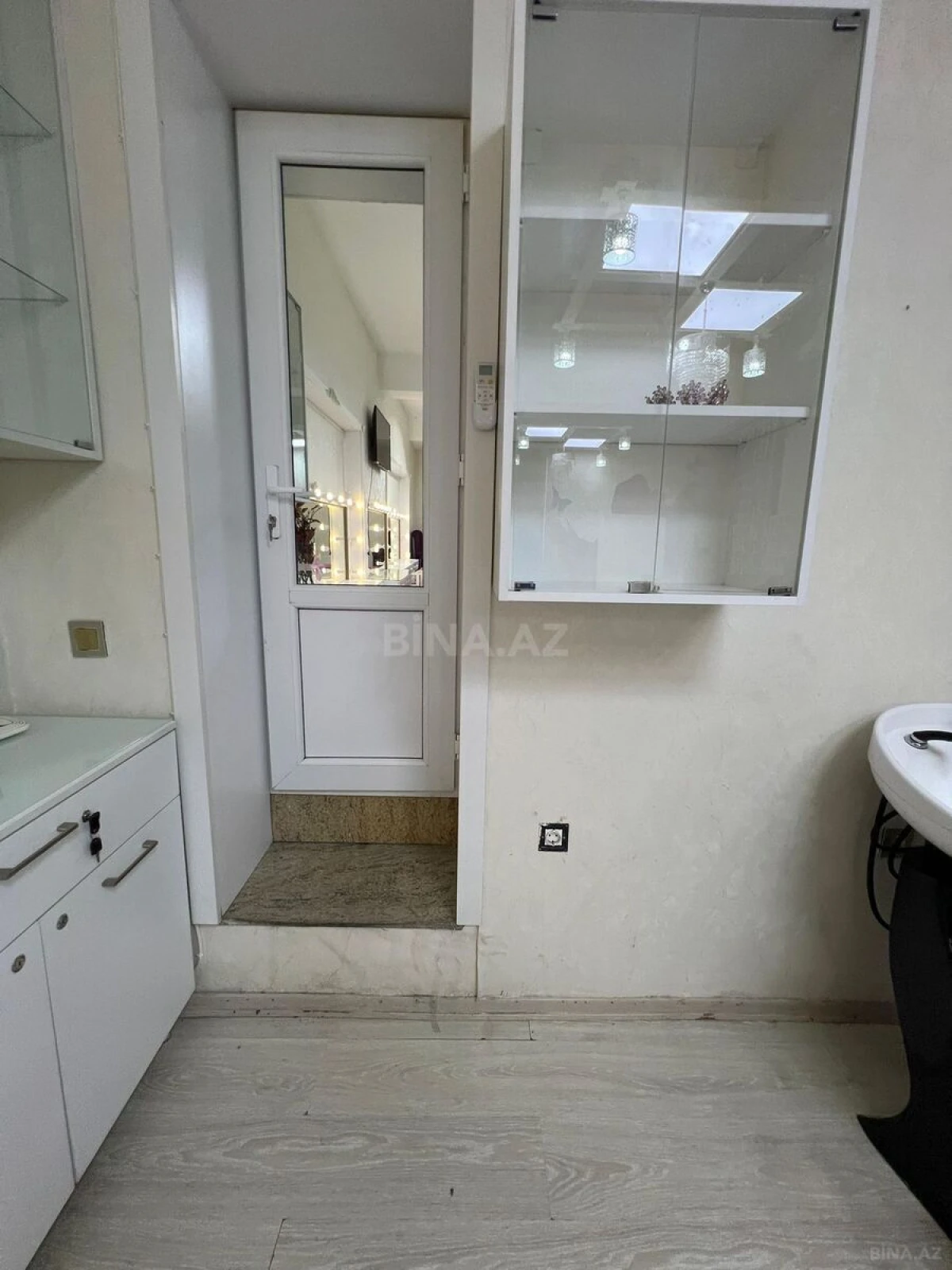 Kirayə verilir obyekt 55 m²