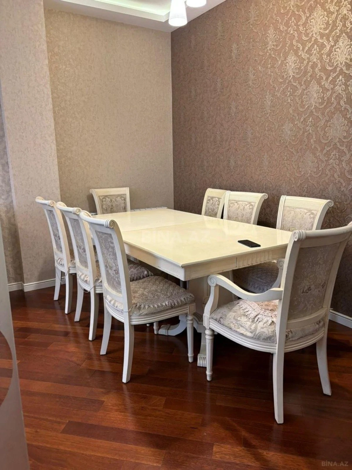 Kirayə verilir 3 otaqlı mənzil 95 m²