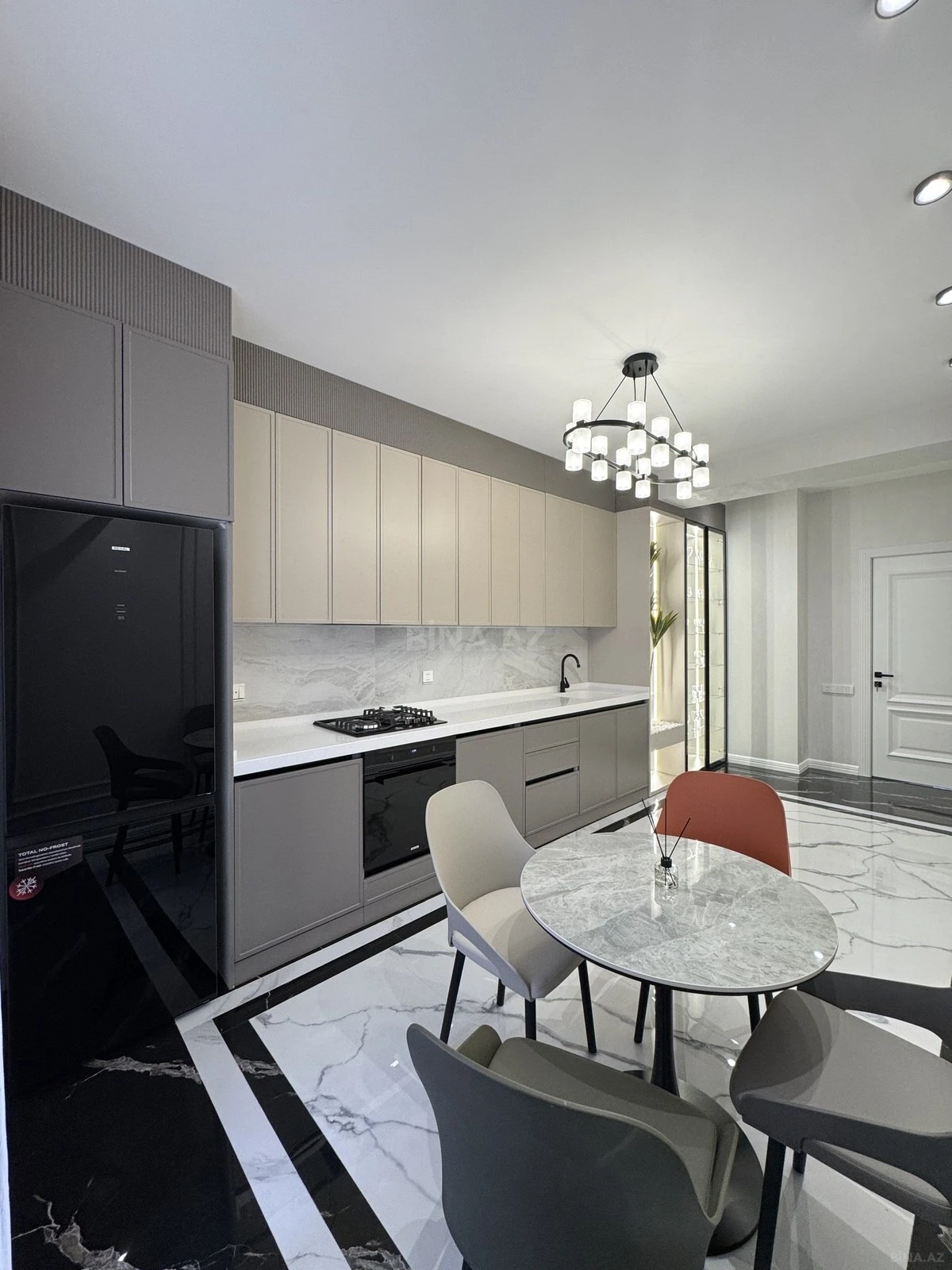 Satılır 3 otaqlı mənzil 120 m²