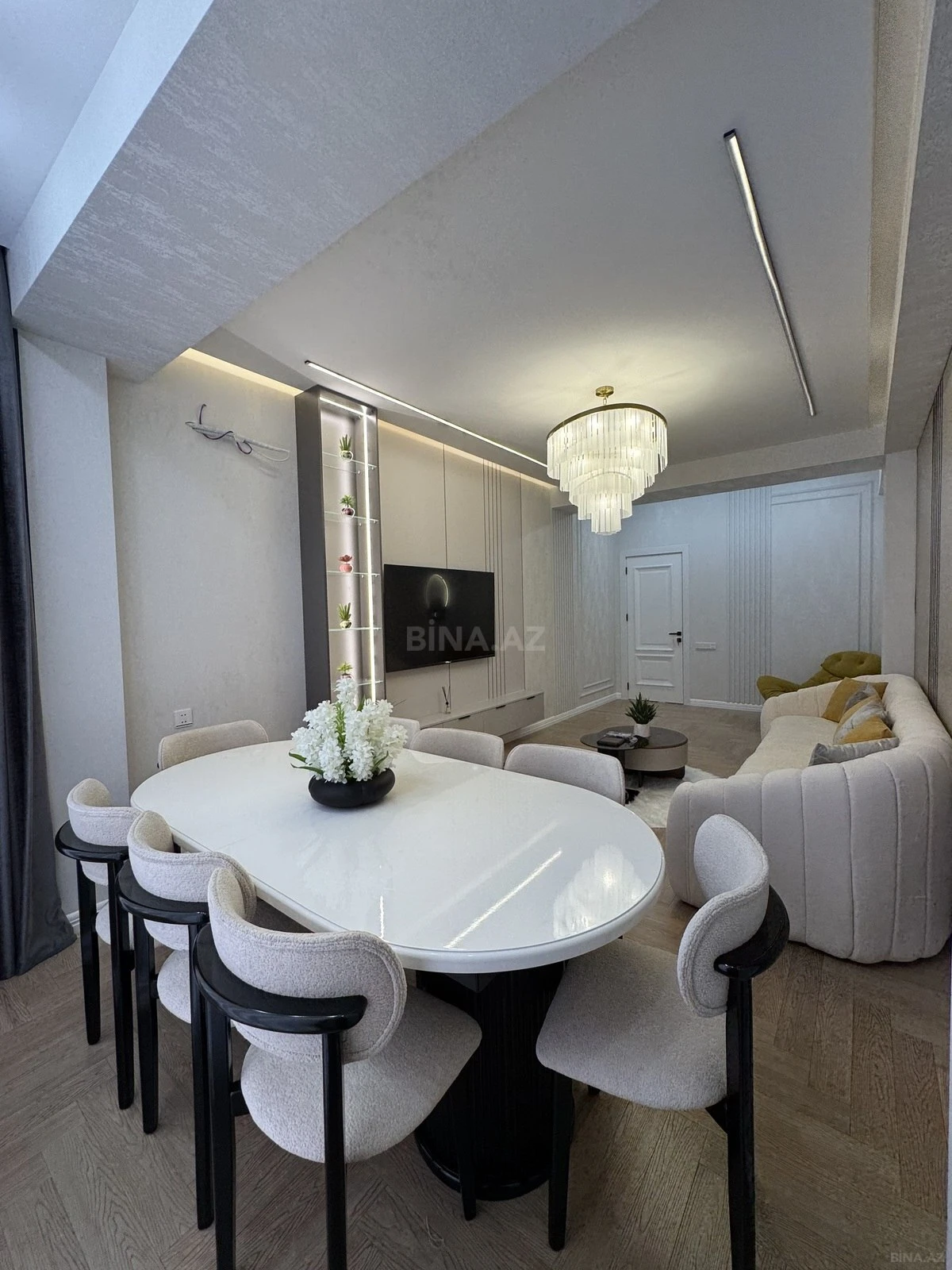 Satılır 3 otaqlı mənzil 120 m²