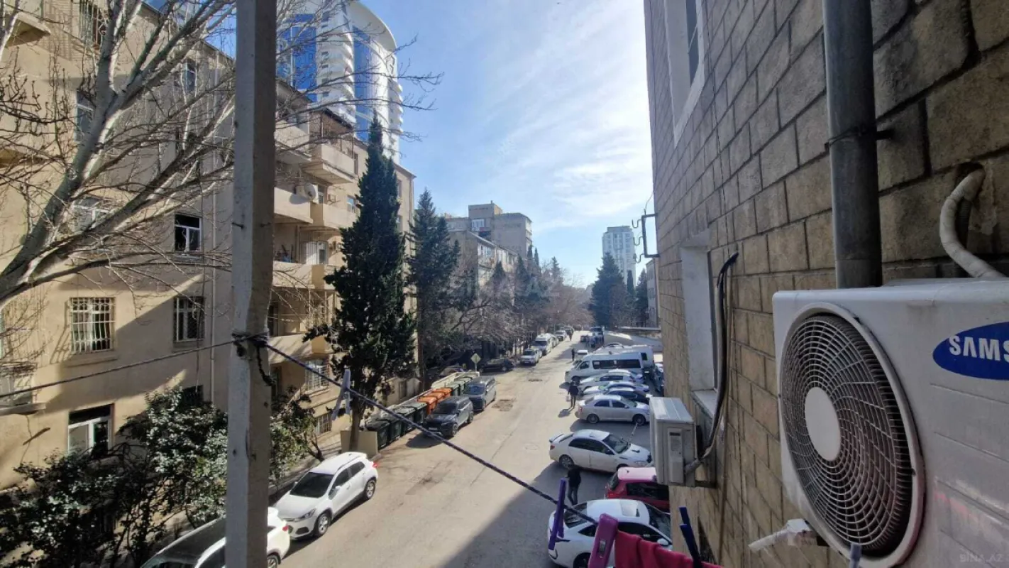 Satılır 2 otaqlı mənzil 43 m²