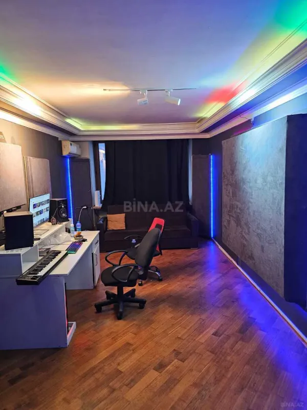 Satılır 6 otaqlı mənzil 250 m²