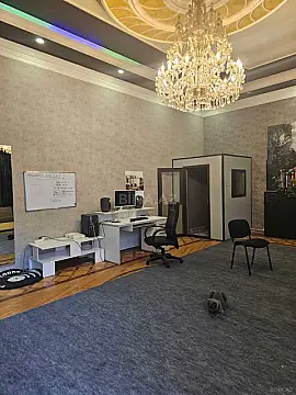 Satılır 6 otaqlı mənzil 250 m²