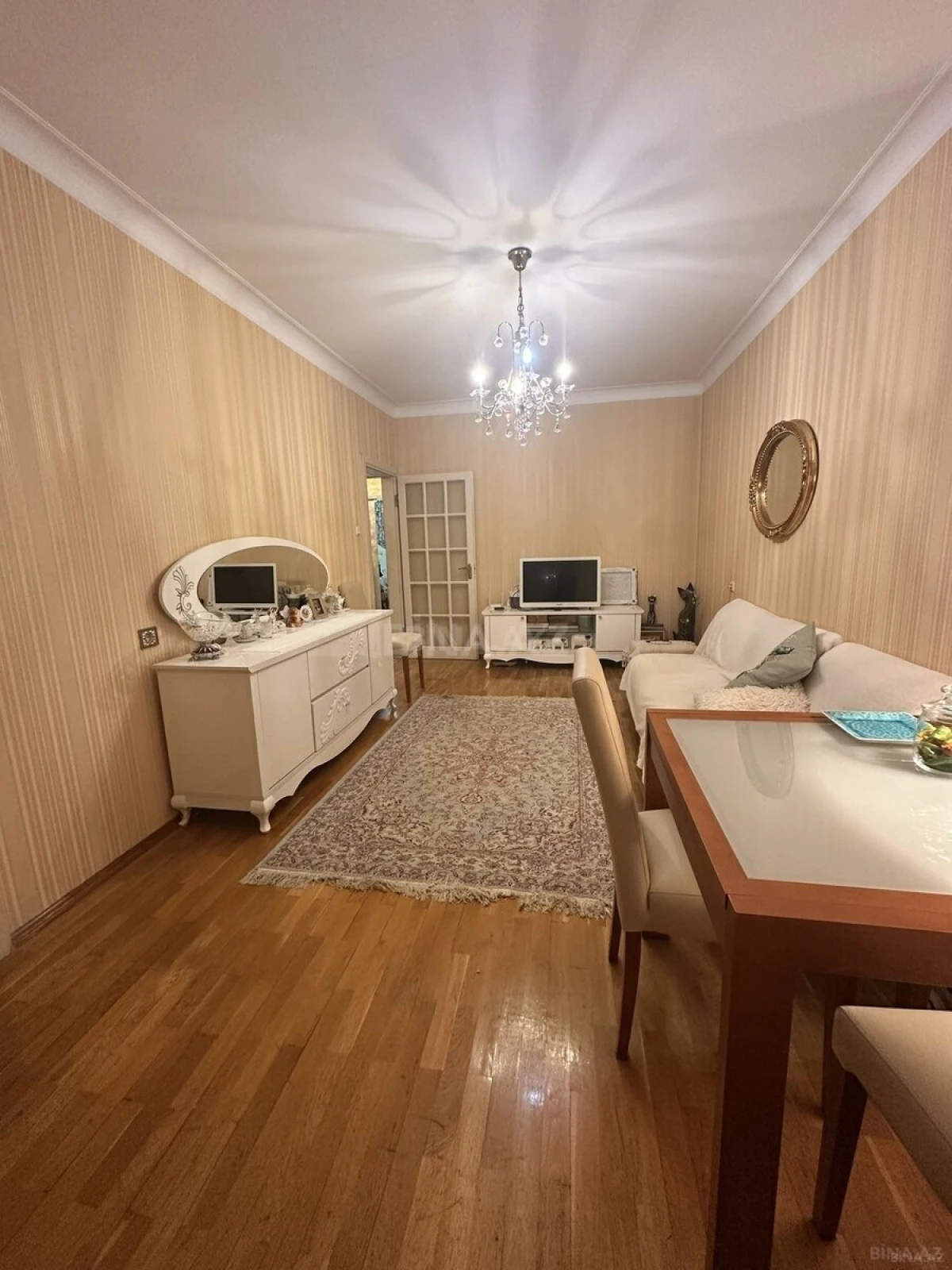 Satılır 2 otaqlı mənzil 60 m²