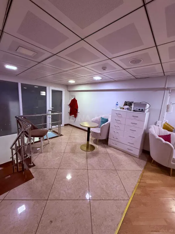 Kirayə verilir obyekt 220 m²