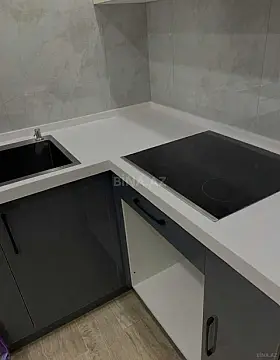Satılır 2 otaqlı mənzil 76 m²