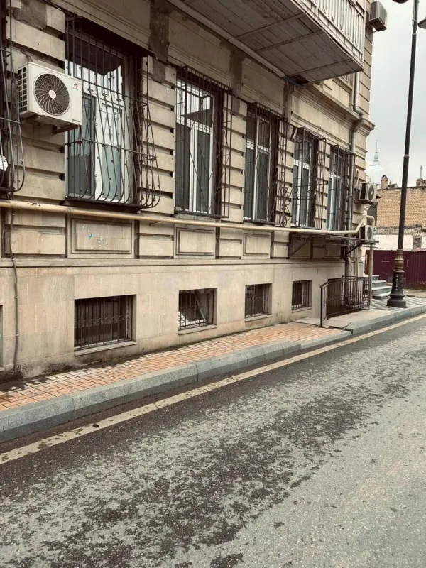 Kirayə verilir obyekt 150 m²