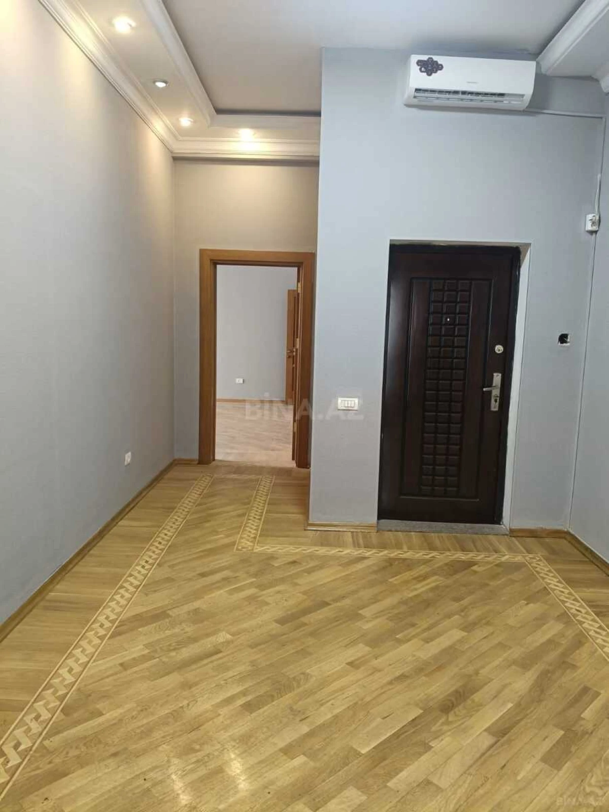 Kirayə verilir obyekt 205 m²