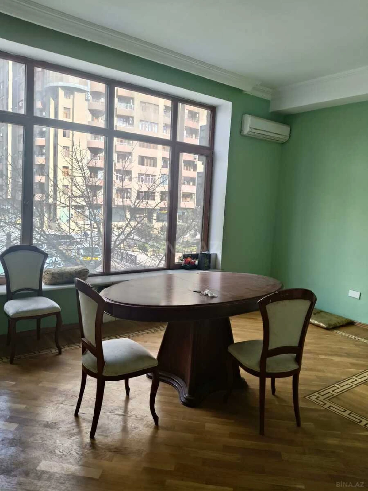 Kirayə verilir obyekt 205 m²