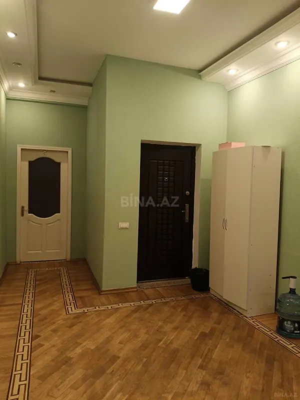 Kirayə verilir obyekt 205 m²