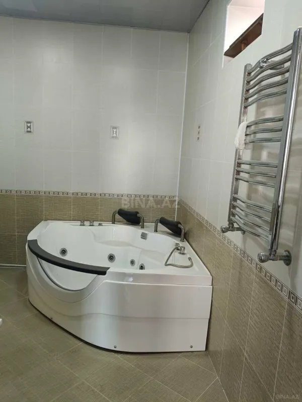 Kirayə verilir obyekt 205 m²