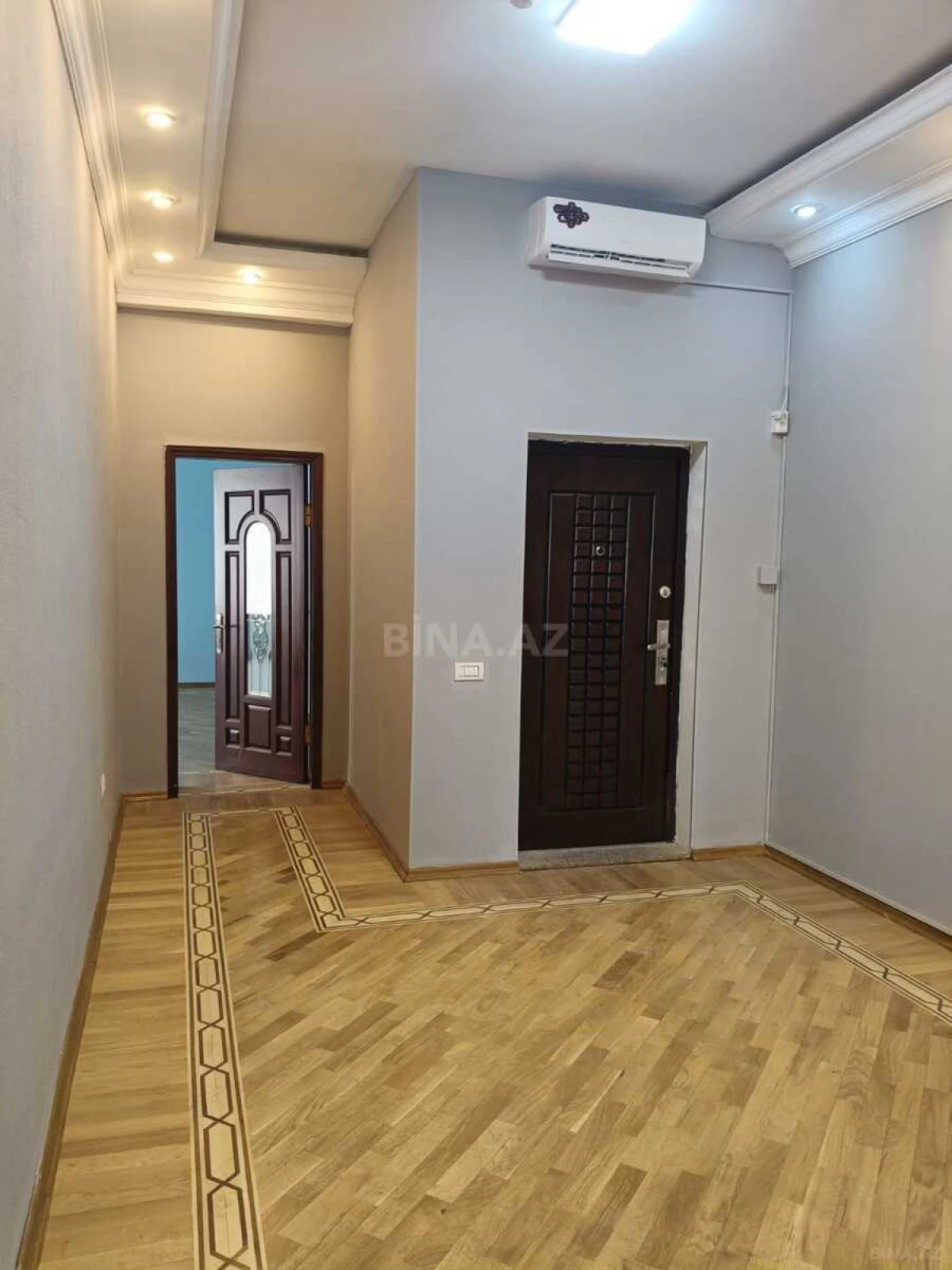 Kirayə verilir obyekt 205 m²