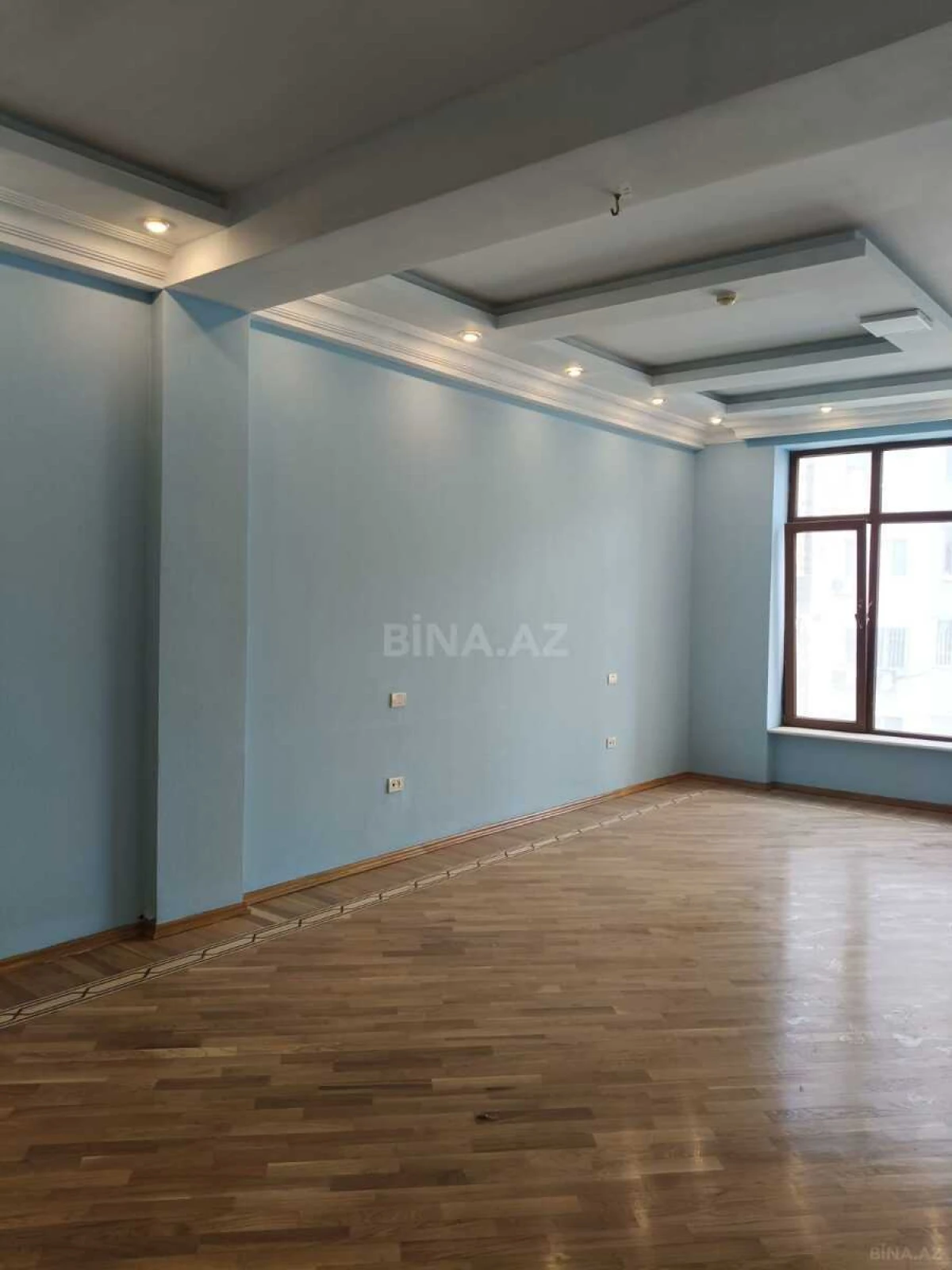 Kirayə verilir obyekt 205 m²