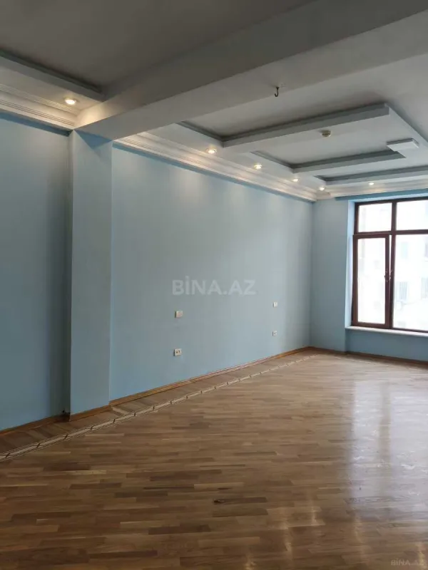 Kirayə verilir obyekt 205 m²