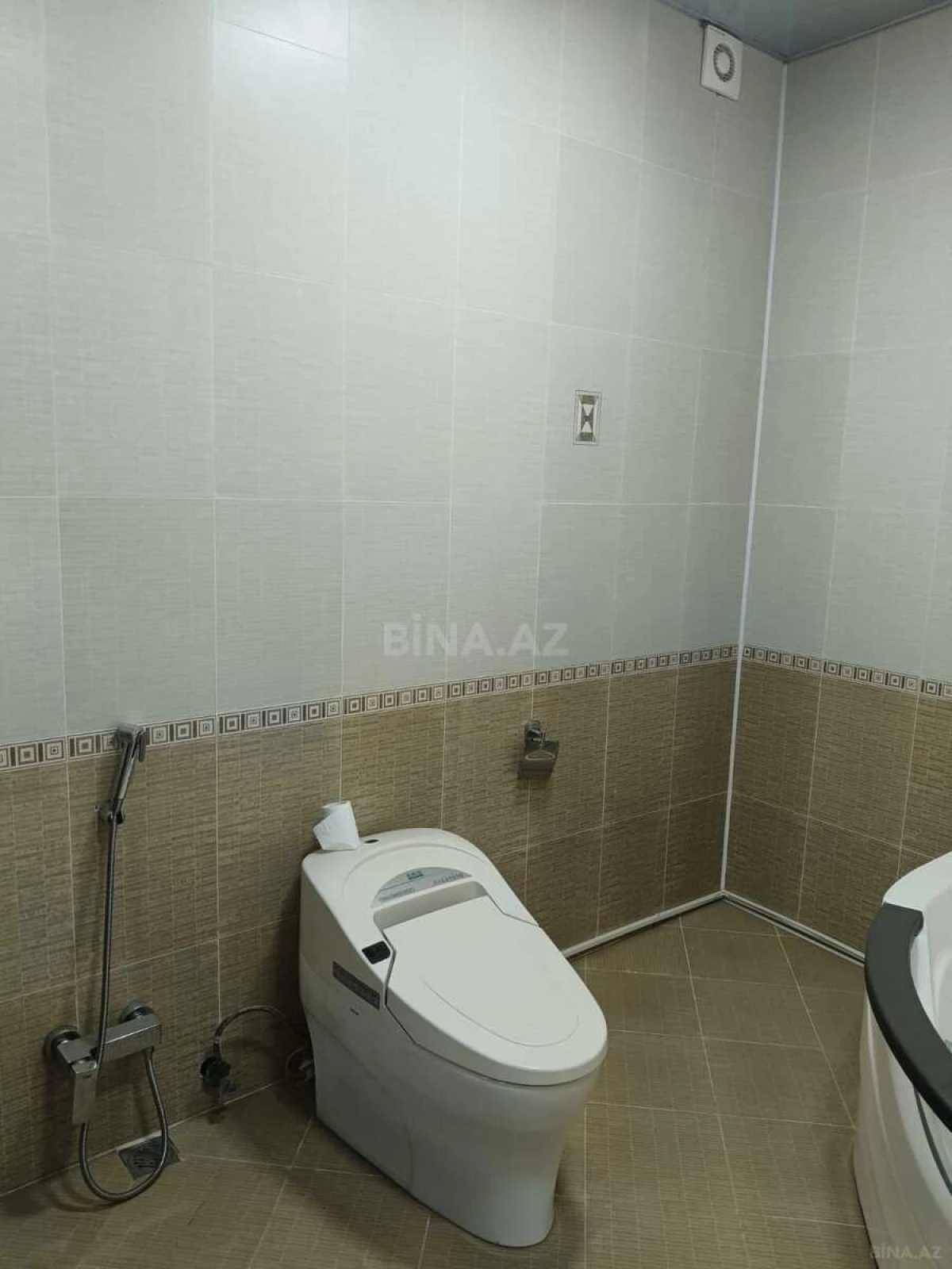 Kirayə verilir obyekt 205 m²