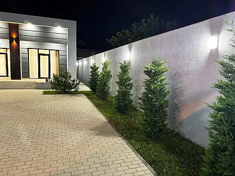 Satılır 4 otaqlı həyət evi 140 m²