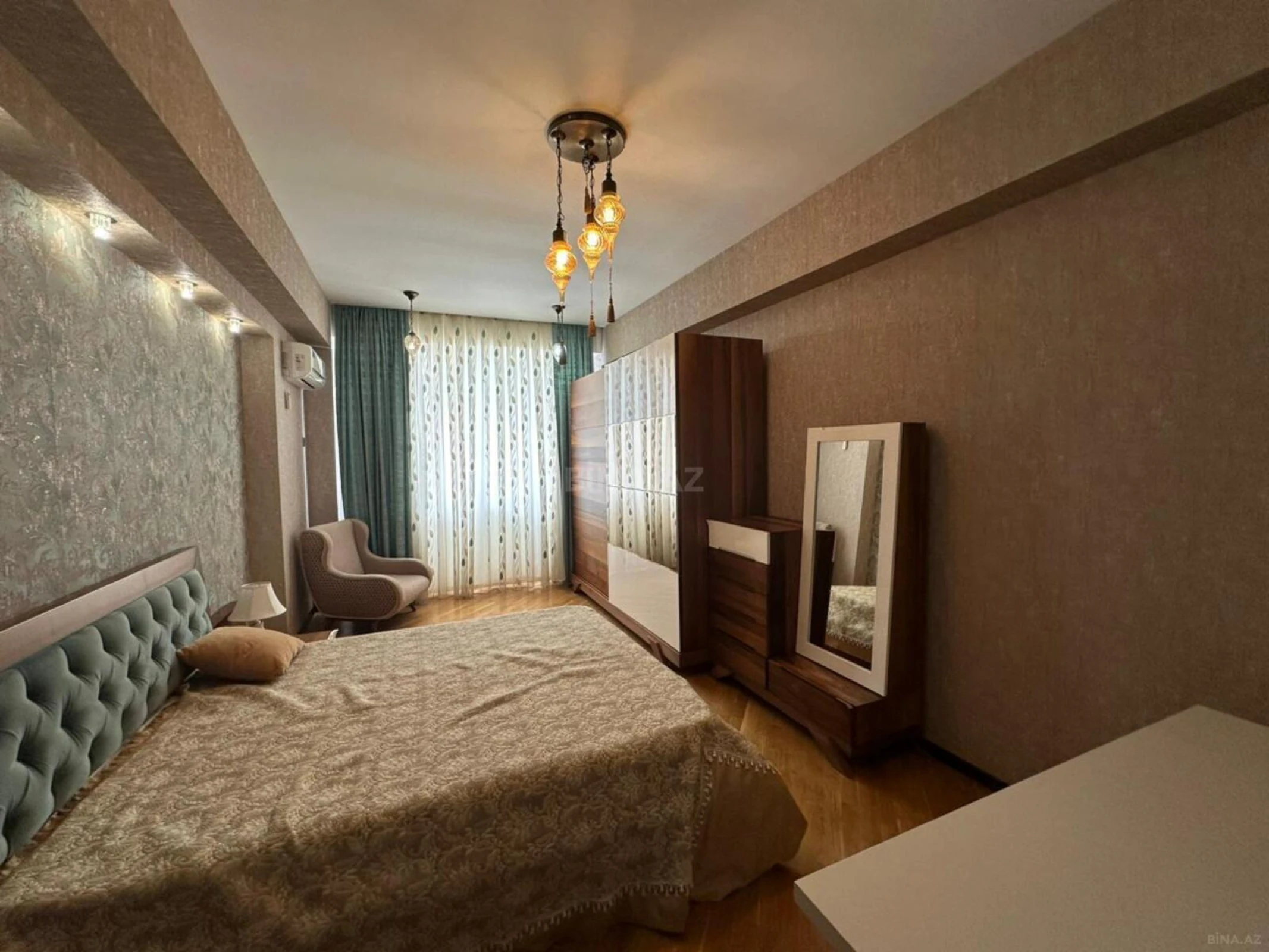 Kirayə verilir 3 otaqlı mənzil 120 m²