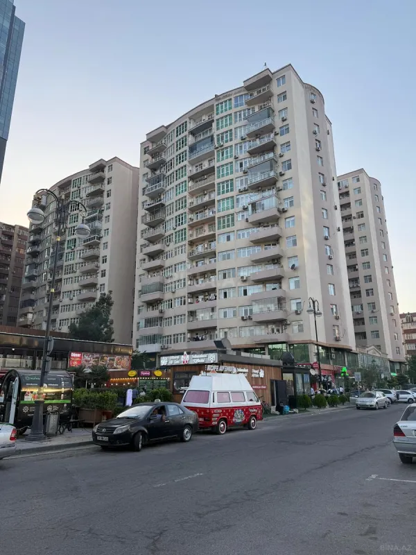 Kirayə verilir 3 otaqlı mənzil 120 m²