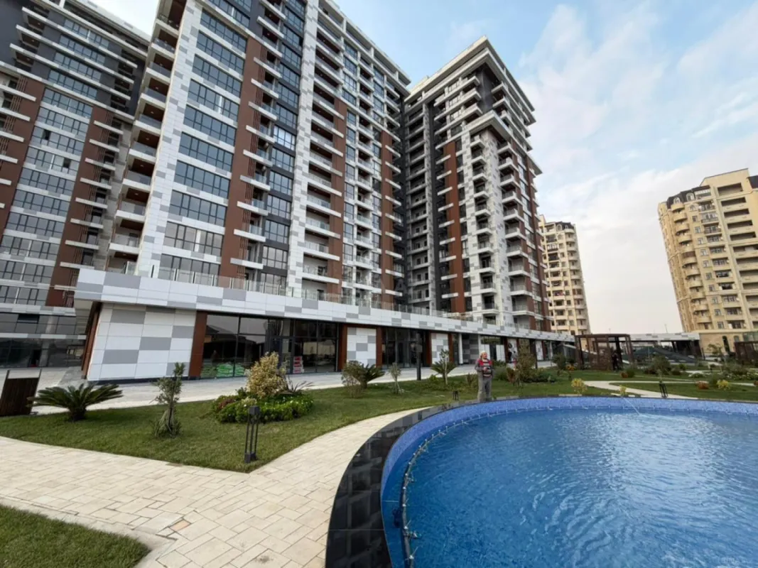 Satılır 2 otaqlı mənzil 107 m²