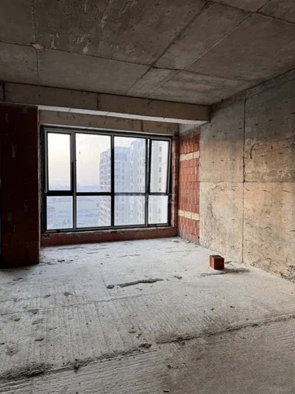 Satılır 2 otaqlı mənzil 107 m²