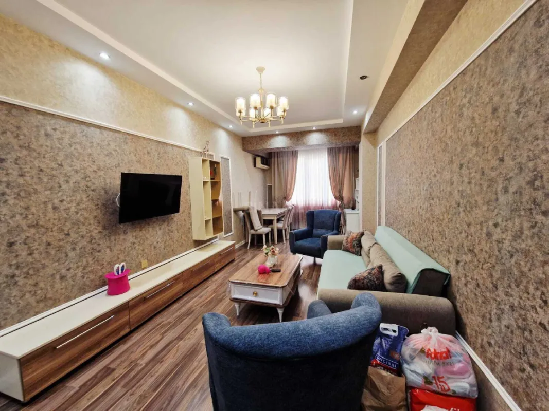 Kirayə verilir 2 otaqlı mənzil 75 m²