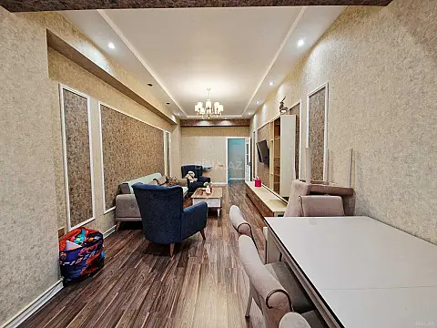 Kirayə verilir 2 otaqlı mənzil 75 m²