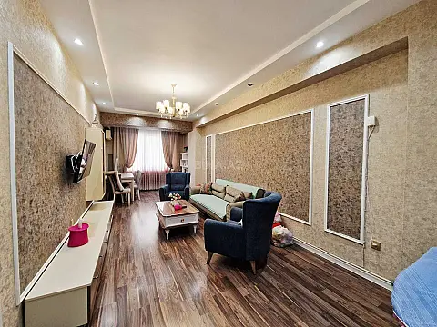 Kirayə verilir 2 otaqlı mənzil 75 m²